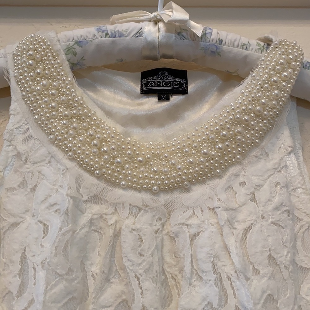 Beautiful pearl embellished white lace dress - Picture 2 of 7
